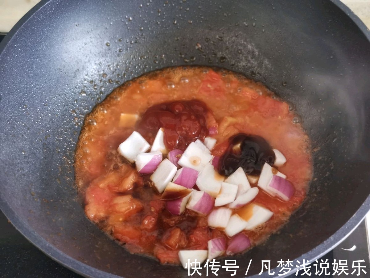 吃西餐|酸酸甜甜,茄汁甜虾意面,学会它,在家也能快速吃西餐!