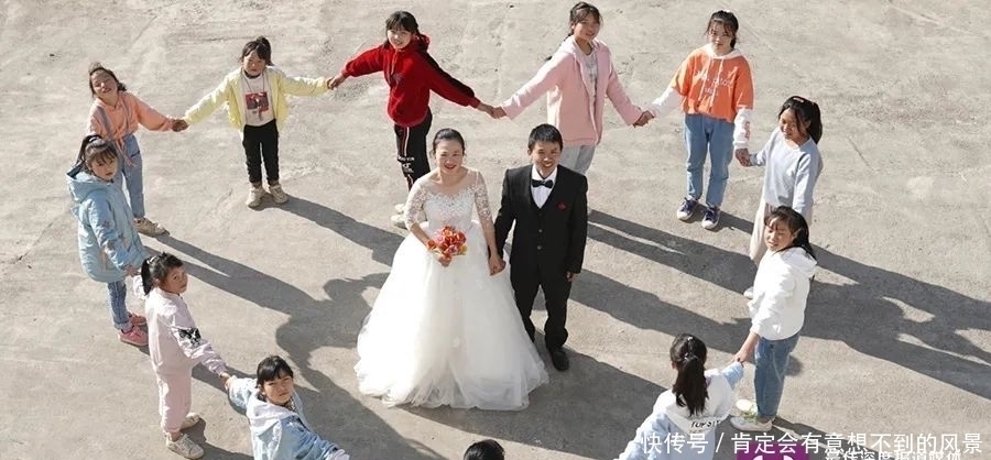 婚纱照|最美的爱情:背80斤书上山的支教老师要结婚了,拍了一组特别的婚纱照
