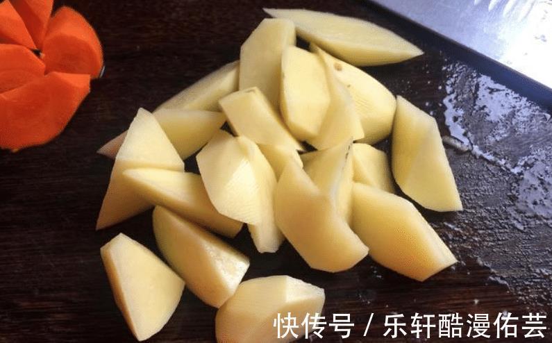 十月，茄子搭配它一起吃，爽口解腻，营养美味，一上桌就光盘