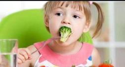 痴呆|喂了一口,结果孩子变成痴呆,这种“毒液”每个家长都爱喝