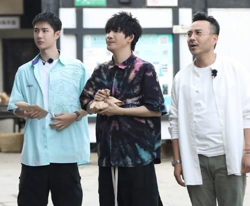 《天天向上》更新主持人列表,王一博成嘉宾,疑因无证将离开节目