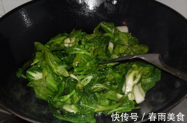 爽脆|炒青菜总发黑不爽脆教你这三招，无论炒什么青菜都好吃不发黑！