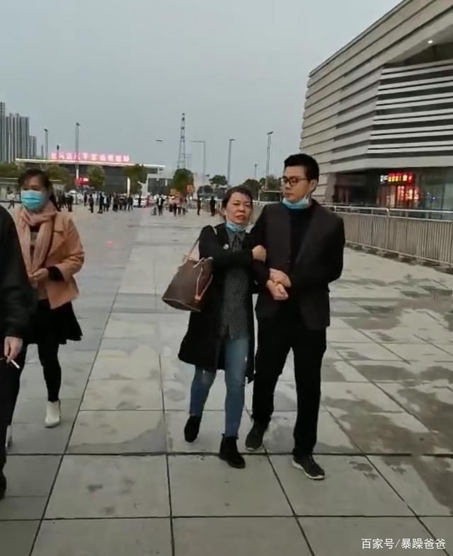 李圣|姚策生母提前一周入院,郭威生下来一天,那边就产下姚策!