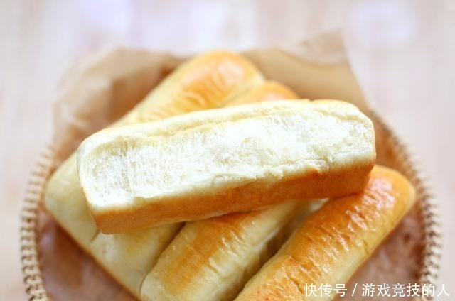 面包别再发酵两次了,学会这做法,一次发酵也柔软,味道不输买的!