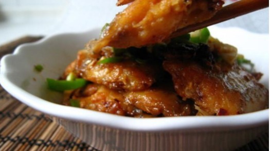 烧带鱼多放一勺这个神秘酱料,翻倍儿香,刚出锅就被瓜分,秒光!