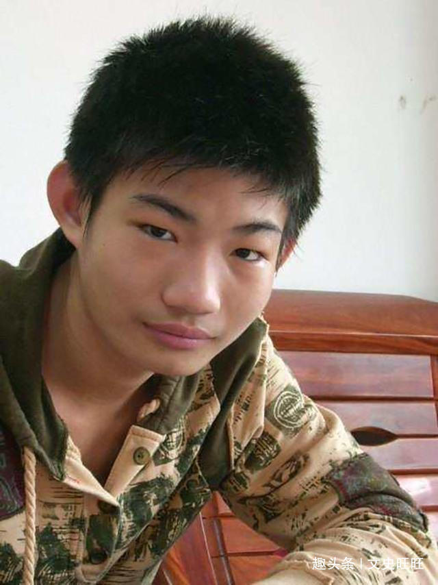 父母|中国第一懒人杨锁18岁成孤儿,不会洗衣做饭,23岁活活饿死家中