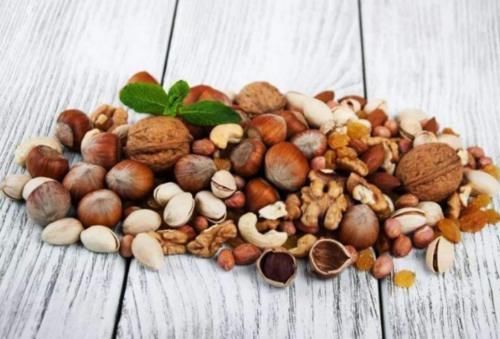 胆固醇|肝脏不好的人,4类食物最好少吃,别让肝脏对你感到“失望”!