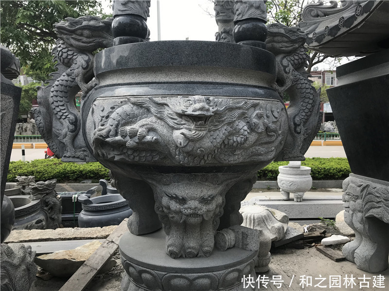 有何|石雕双龙香炉的造型有何特点