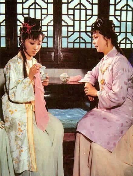 林黛玉|林黛玉与贾宝玉有多风流揭开真相,作者只用了八个字