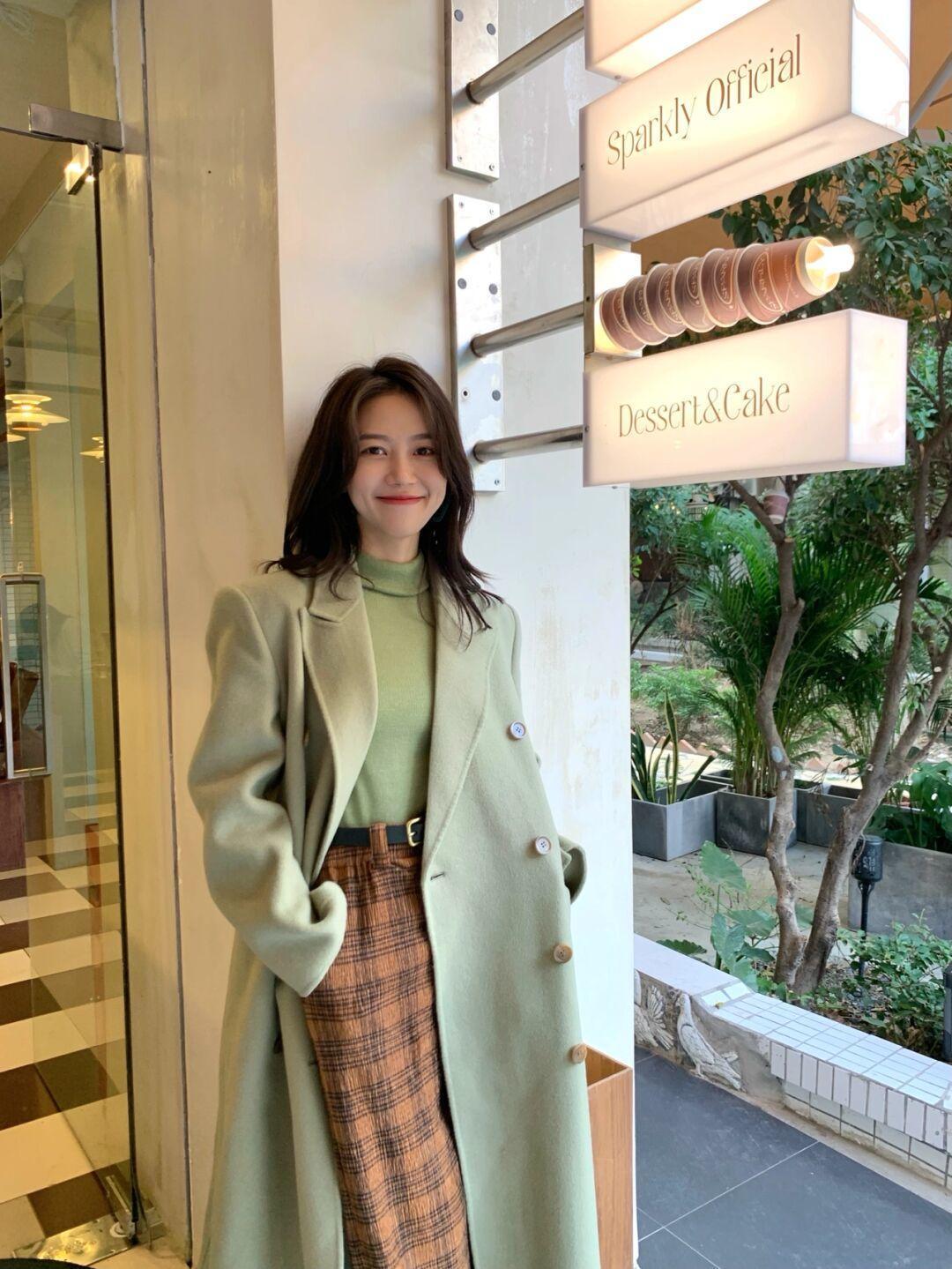 洋气|冬天怎么穿才保暖又洋气?这几款大衣值得借鉴,美得高级优雅