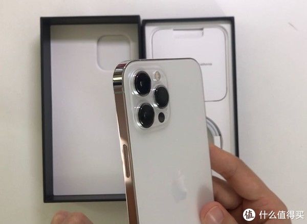 对比|iphone12pro max 256G 银色开箱及与7p简单对比