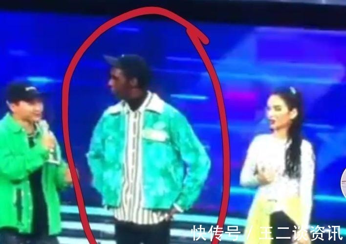 王一博最新《天天》和布布跳舞!穿了一身绿,搭档杨凯现场太嗨