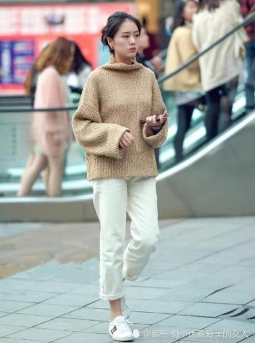 “奶奶裤”与“黑丝袜”,苗条身材的美女如何选看看这几位穿搭你就懂了