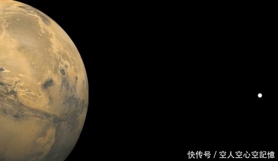 当火星的卫星下降的时候我们的月球为什么会渐渐远离?