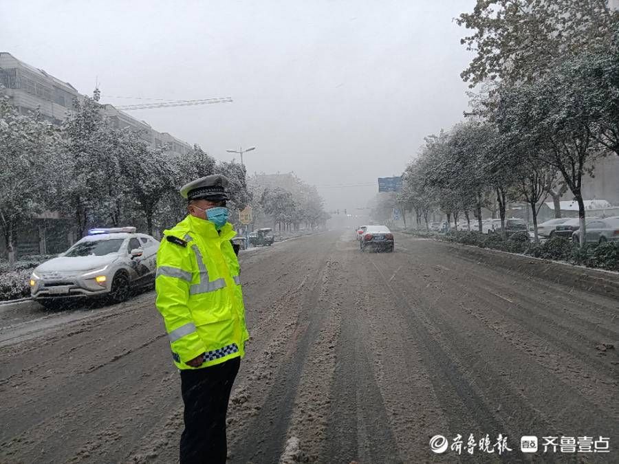 聊城|直击！风雪中聊城街头的逆行者！他们全力守护在路面一线