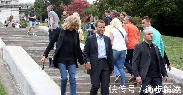 小姐姐|布丽吉特整容后更自信同马克龙出游亲密似挂件,撒起娇来齁甜蜜