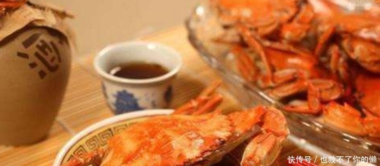 贵族小姐怎么吃螃蟹?红楼梦里告诉你三招,处处显优雅
