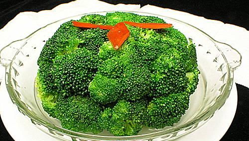 维C是番茄的6倍，每天吃一盘，晒黑补回来，白皮肤怎么都好看