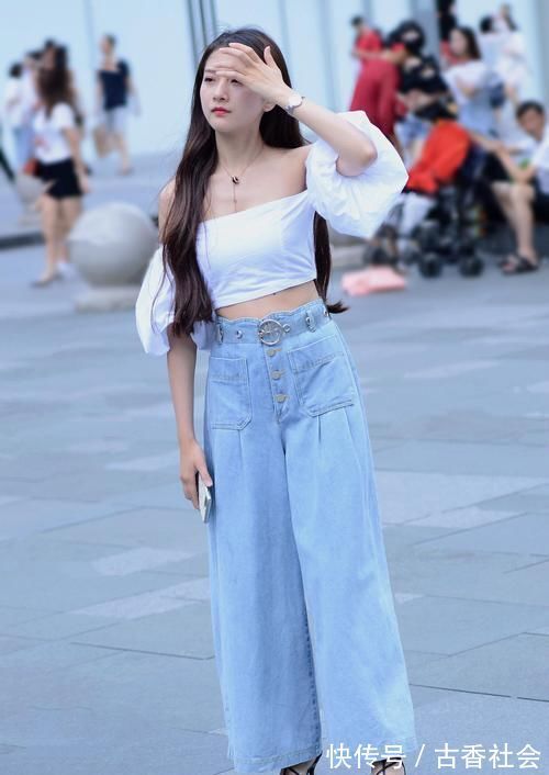 打扮 男人看美女,打扮亮眼重要,还是穿搭性感更重要