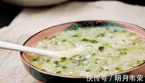 饥饿|糖尿病患者容易饿,饮食上有何讲究?别进饮食误区,血糖不升反降