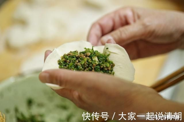 葱白|这个馅儿的包子吃不够!咬一口菜香肉美,全家老小都馋它!