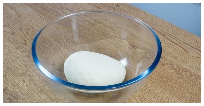 红豆饼不一样的做法,外面根本买不到,简单又好吃,4分钟就出锅