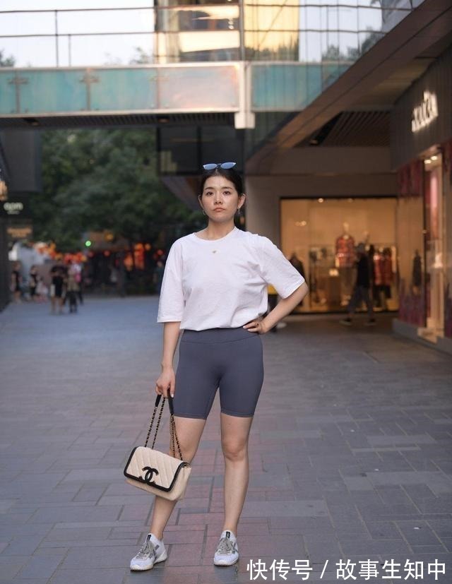 衬衫 时髦百搭的瑜伽裤穿搭上身很自然,穿出雅致的高级感,清爽减龄!