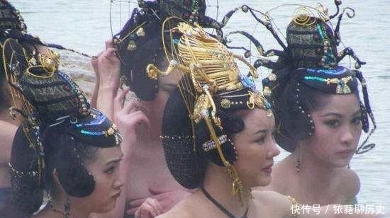 在唐僧肉面前,七只蜘蛛精与蜈蚣精多年师兄妹情谊,变得不堪一击