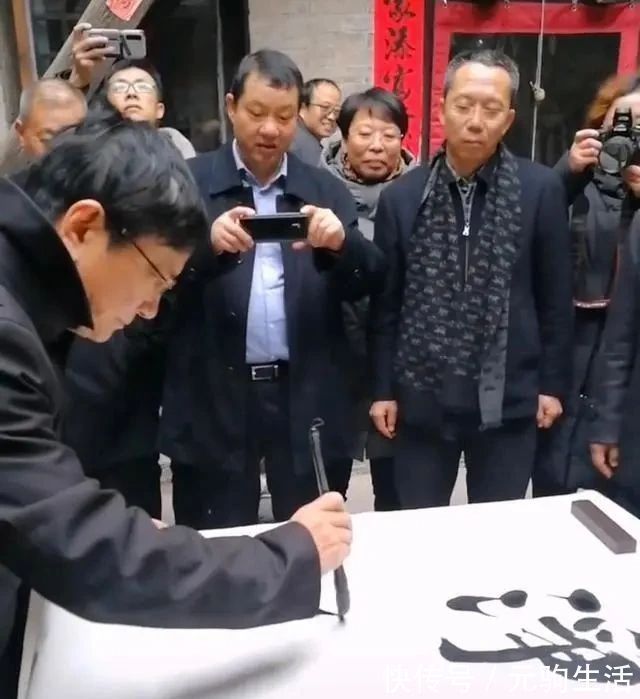 毛笔&“网红校长”郑强秀书法,字迹遒劲有力,端正大气,笔笔精彩