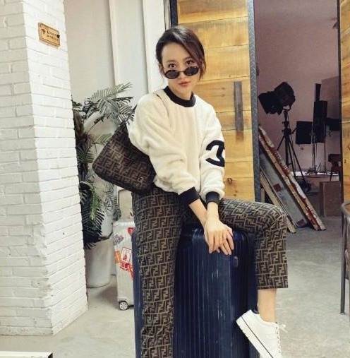 乘风破浪的姐姐|《姐姐》出事了,冠名商被王鸥告上法庭,舆论态势一边倒