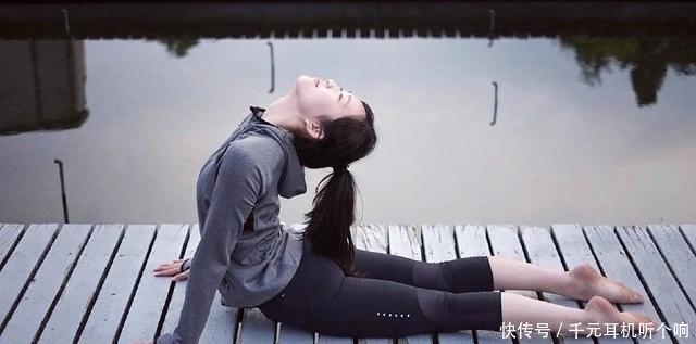 打底裤搭配的美女,瞬间想把她娶回家!