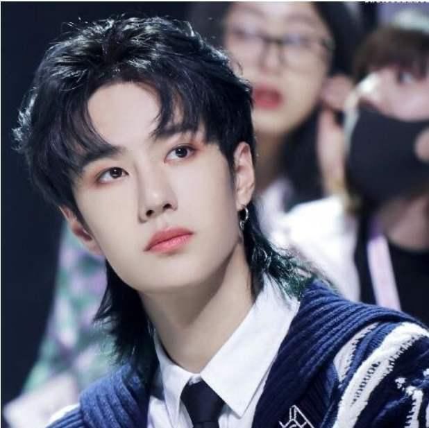 程潇|王一博对肖战竟会如此双标,究竟是“敌”还是“友”