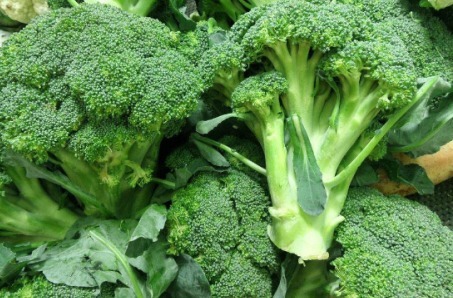 西兰花焯水用热水还是冷水教你西兰花焯水3个妙招,很多人做错