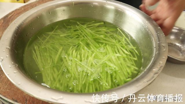 饭店|饭店的“凉拌萝卜丝”为啥好吃？看看都用的啥调料，开胃又解腻