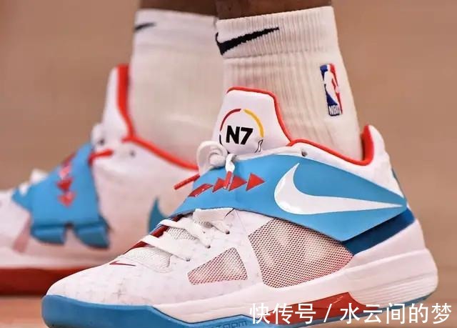 76人 NBA球员上脚哈登穿第六代签名鞋，史蒂芬森的and1很复古！