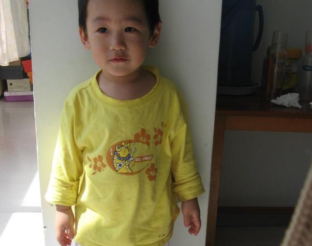 购物狂|儿童心理学专家:家庭条件再差,也不要让孩子穿别人的旧衣服