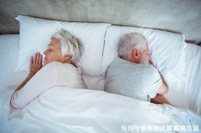 晚饭|寿命长的人,晚上有4种饭不吃,3件事不做,看看你能做到么