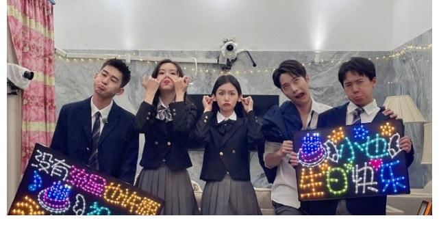 勢(shì)頭|近期最火綜藝洗牌：《劇本鯊》勢(shì)頭猛，跑男僅排第5，榜首全網(wǎng)磕