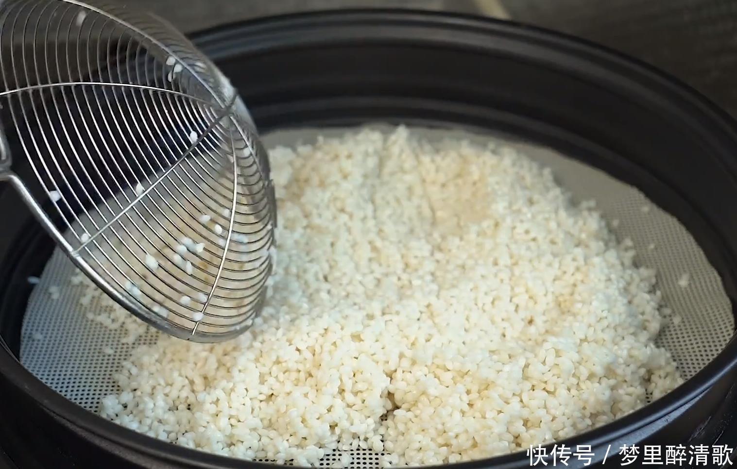 我家|我家糯米就爱这样吃,一蒸一烙,香甜软糯,全家人都爱吃,超简单