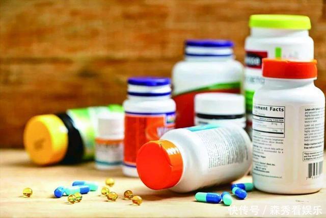 孩子|3岁男童误吞大量药丸,奶奶的处理堪比教科书,医生竖起大拇指