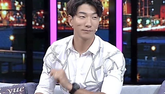 张亮苦心经营多年的“好爸爸”人设崩塌,他该何去何从