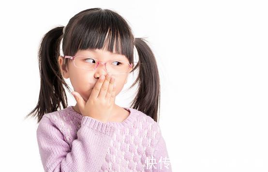 眼袋|8岁女童从积食拖成脾衰,孩子有3种迹象,脾胃或早已“不堪重负”