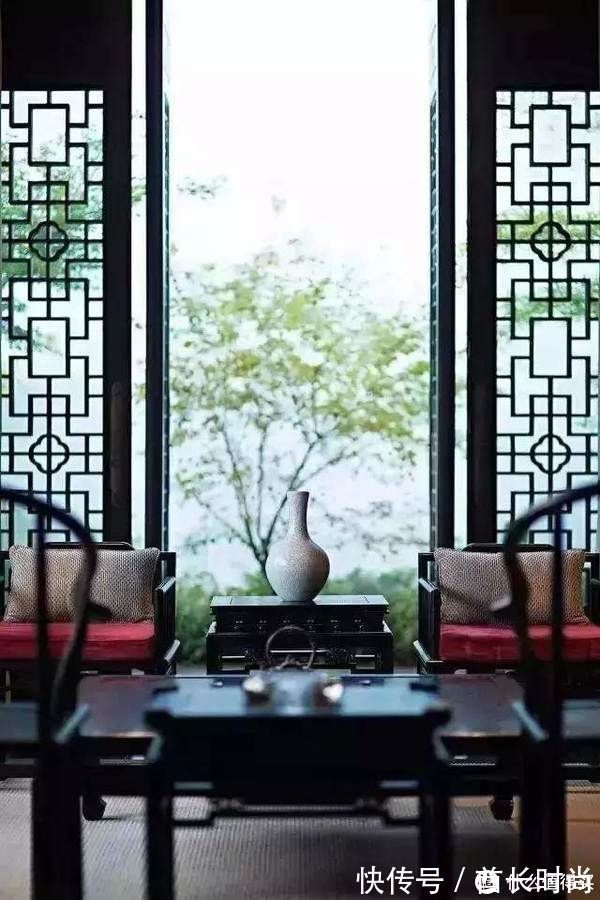 风格|新中式风格怎样避免庸俗?搭配中式花窗,分分钟刷爆朋友圈!