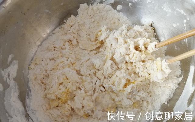 小窍门|香酥油条家常做法，掌握这几个小窍门，蓬松酥脆又健康，闻味都香