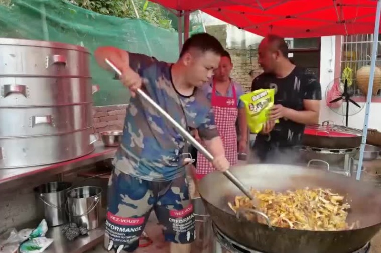 农村都是在家办酒席，为什么有人说，这样的酒席不卫生