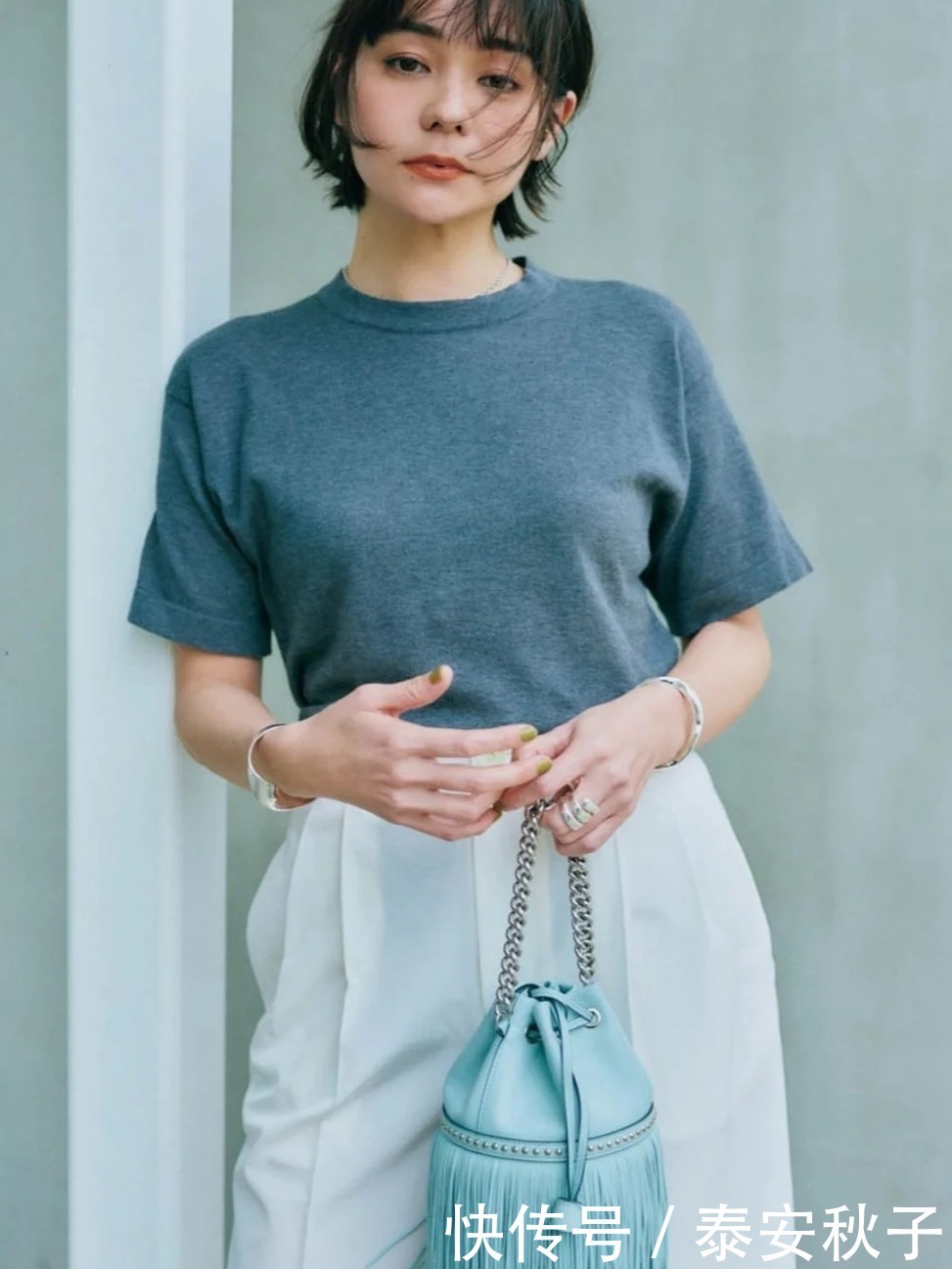 整体造型|被美女的“彩色T恤”穿搭惊艳到！比白色优雅，比黑色轻盈：绝了