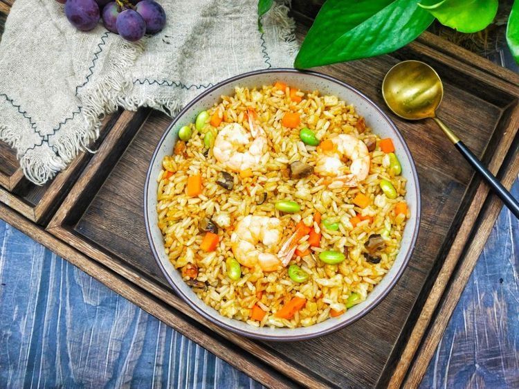 炒饭新做法,简单又美味,吃上就不愿意停下来