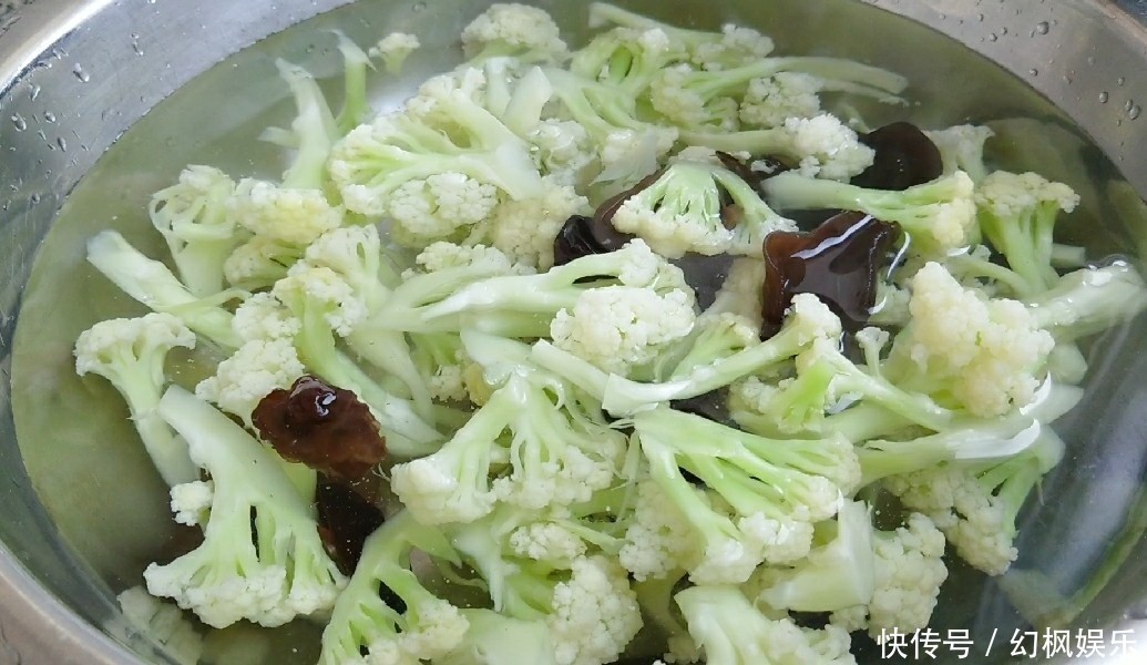  花菜好吃的做法，香脆可口，简单入味又下饭，大人小孩都爱吃