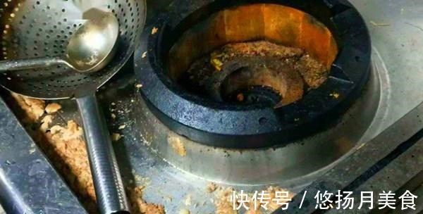 蟹身|网红餐厅“胖哥俩肉蟹煲”,隔夜死蟹充当活蟹卖,发馊后继续用!