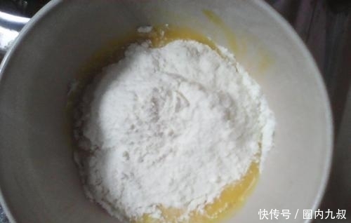 不用|做蛋糕不用打发鸡蛋,不用烤箱,人人在家都能做你确定不来学习?